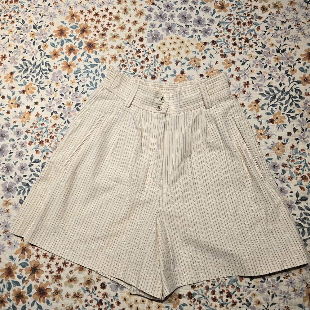 Golden Goose ✨️ 🪿  Striped Cream Women's Shorts
